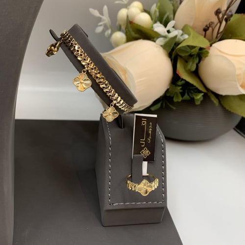 طقم تصميم إيطالي ذهب صافي عيار 18 الوزن 26