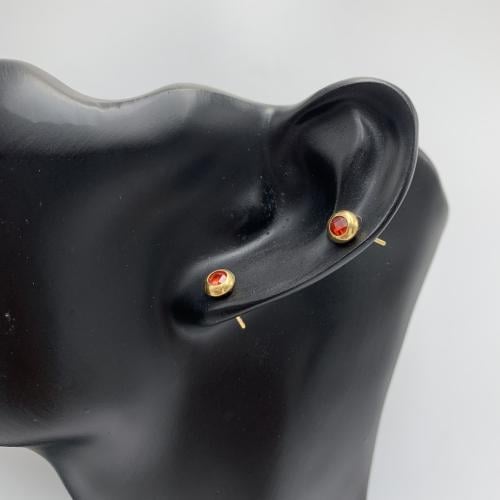 حلق ناعم باللون الأحمر عيار 18