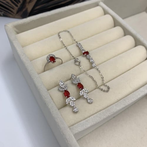 طقم شبكه ذهب تصميم الألماس عيار 18 الوزن 13.9