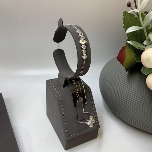 طقم شبكه تصميم الألماس ذهب ابيض عيار 18 الوزن 10.6