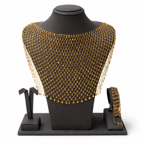 A choking with a 21-karat gold fist with luxurious mesh design – weight 51.66 grams