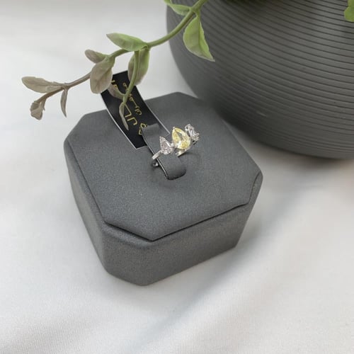 طقم ذهب ابيض تصميم الألماس عيار 18 الوزن 11