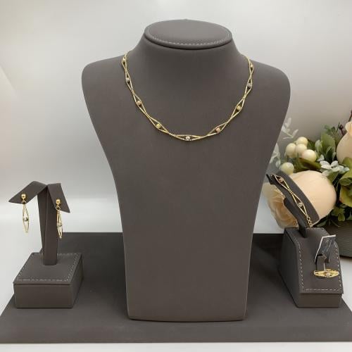 طقم إيطالي مكس اللوان الذهب عيار 18 ذهب صافي