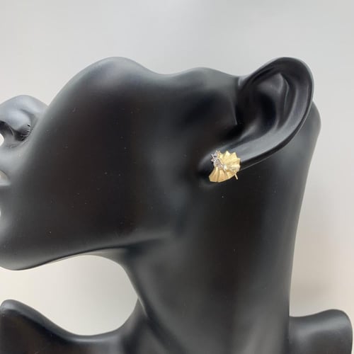 حلق إيطالي تصميم الألماس عيار 18 الوزن 2.4