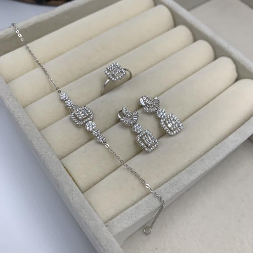 طقم شبكه تصميم الألماس عيار 18 الوزن 19