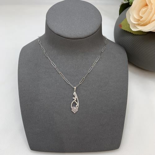 تعليقه ذهب ابيض تصميم الألماس عيار 18