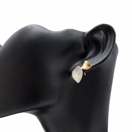 حلق إيطالي تصميم الألماس عيار 18 الوزن 3.7