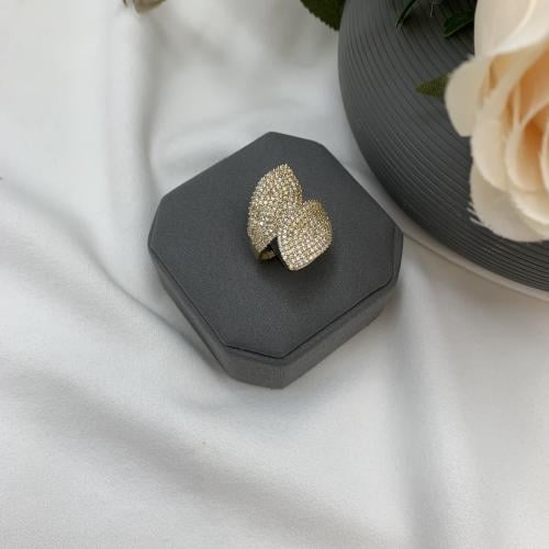 خاتم إيطالي تصميم الألماس عيار 18