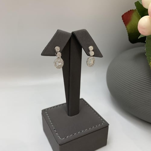 طقم شبكه ذهب ابيض تصميم الألماس عيار 18 الوزن 11.4