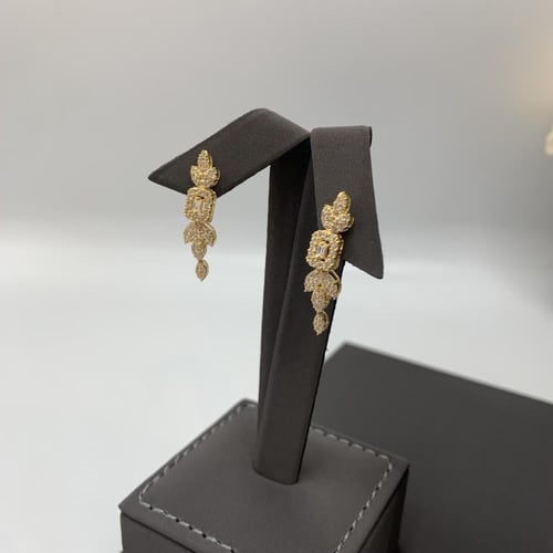 طقم شبكه تصميم الألماس لازردي عيار 18 الوزن 18.1