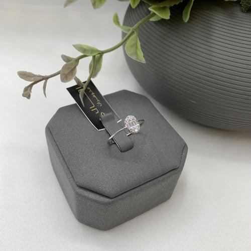 نص طقم ذهب ابيض تصميم الألماس عيار 18 الوزن 11.9