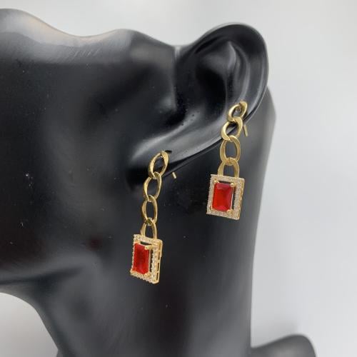 حلق الجنزير عيار 18 بالحجر الأحمر