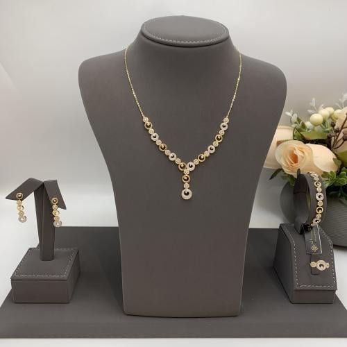 طقم شبكه تصميم الألماس عيار 18 الوزن 18.6