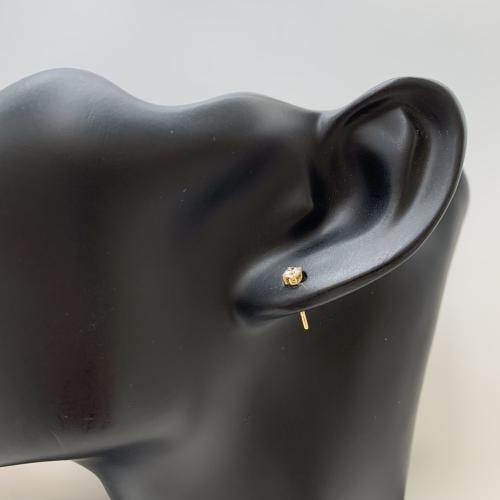 حلق تصميم الألماس عيار 18 الوزن 0.7