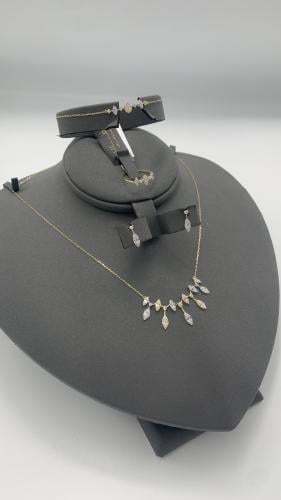 طقم عيار 18 الوزن 3.94