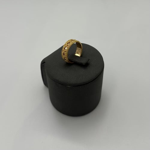 دبلة ذهب عيار 21 بنقشة محفورة – وزن 3.40 جرام مقاس...