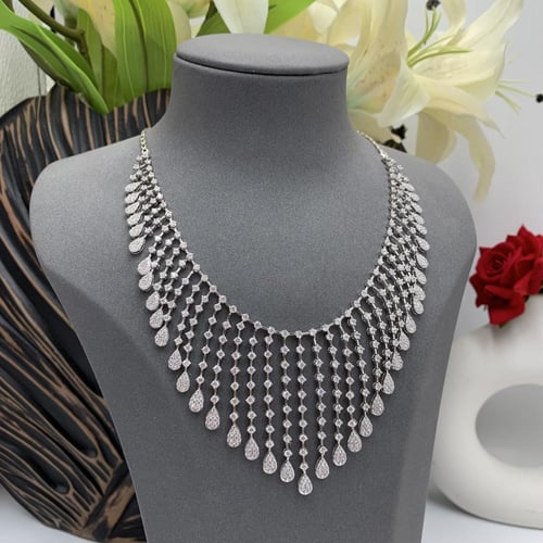 طقم شبكه ذهب تصميم الألماس عيار 18 الوزن 49.2