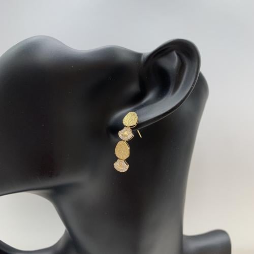 حلق ايطالي تصميم الألماس عيار 18 الوزن 3.3