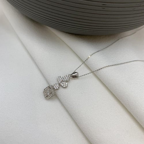 نص طقم ذهب ابيض تصميم الألماس عيار 18 الوزن 5.8