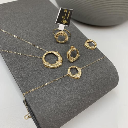 طقم إيطالي ناعم تصميم الألماس عيار 18 الوزن 7.2