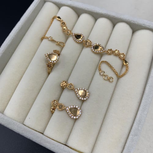 طقم بحريني عيار 21 تصميم الألماس الوزن 22.9