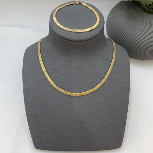 عقد واسواره الفلات الحريري عيار 18 إيطالي ذهب صافي...