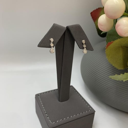 طقم ذهب ابيض تصميم الألماس عيار 18 الوزن 6.2