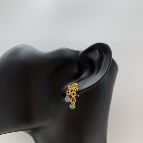 حلق بحريني باللون الفيروزي عيار 21 الوزن 2.5