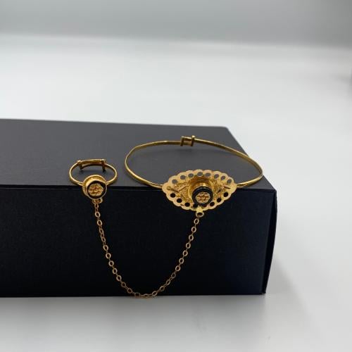 كف أطفال شرقي عيار 21 الوزن 3.5