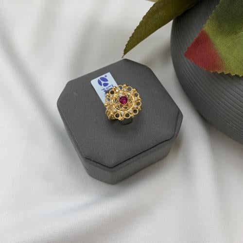 خاتم بحريني عيار 21 باللون الأحمر