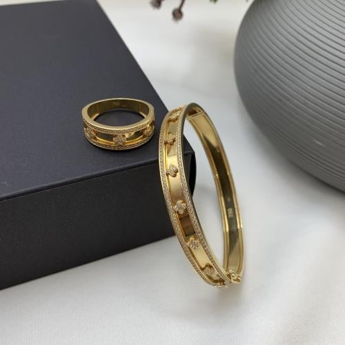 أسواره مع الخاتم عيار 18