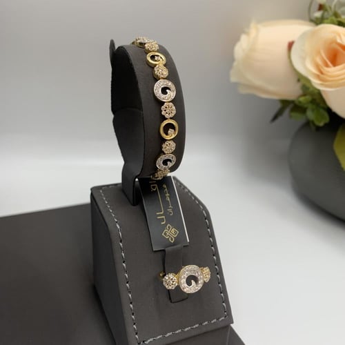 طقم شبكه تصميم الألماس عيار 18 الوزن 18.6