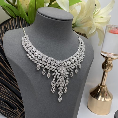 طقم شبكه ذهب تصميم الألماس عيار 18الوزن 47.9