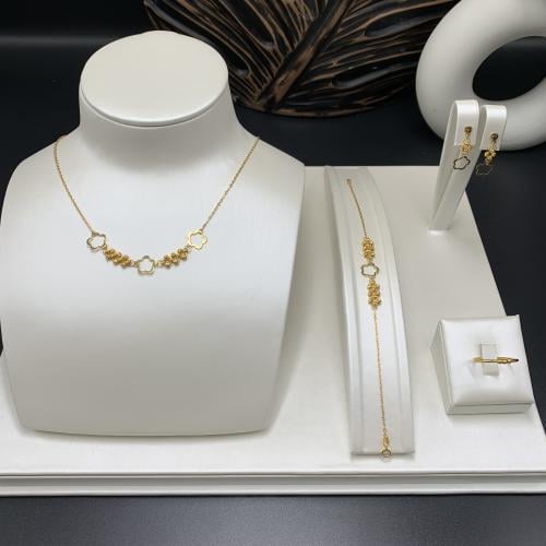 طقم ناعم عيار 21 ذهب صافي الوزن 7.7