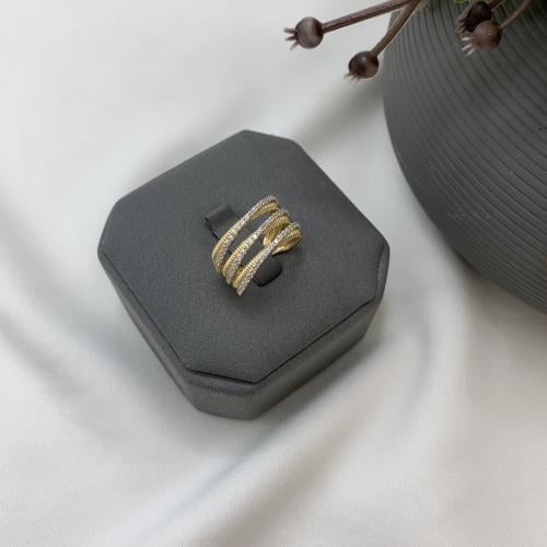 خاتم إيطالي عيار 18 تصميم الألماس