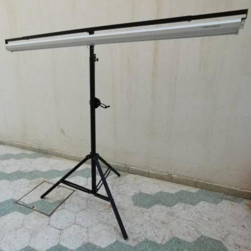 Portable floor stand for all projector screens