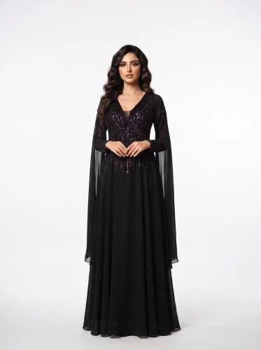 فستان سهرة أسود ملكي بتطريز كريستالي كثيف وأكمام كيب انسيابية