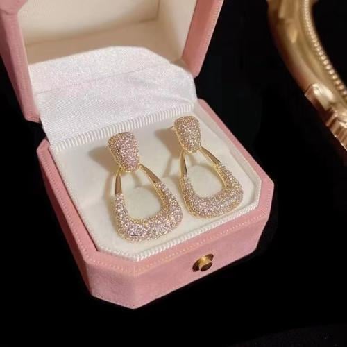 أقراط نسائية فينتاج