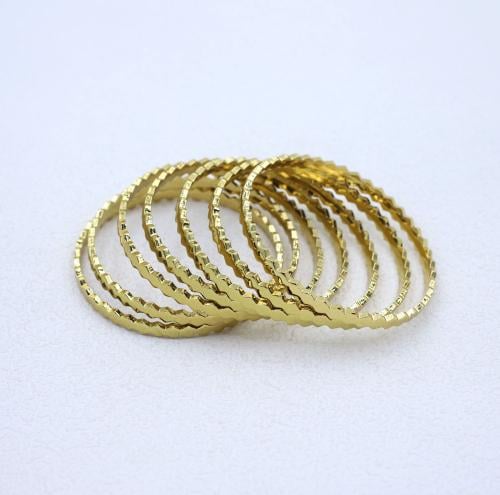 طقم أساور ذهبية 7 قطع