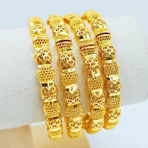 أساور نحاس بسيطة