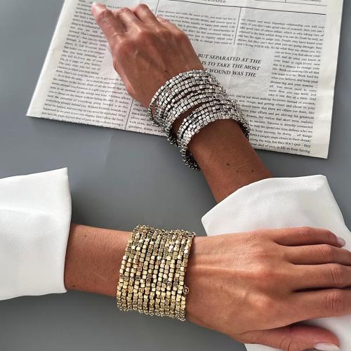 طقم 13 سوار خرز فاخر متعدد الطبقات