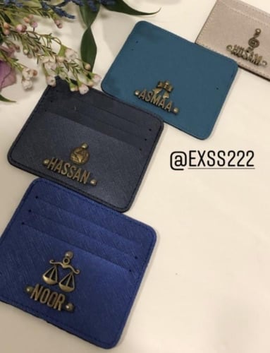 محفظة بطاقات + اسم +شعار