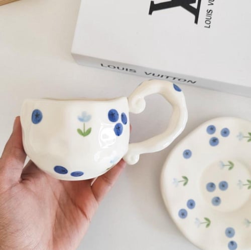 كوب كلاسيكي مع صحن