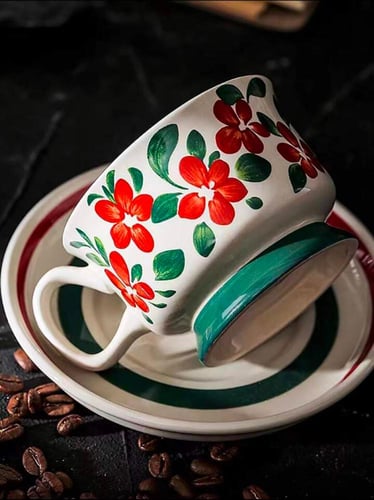 كوب كلاسيكي مع صحن سيراميك