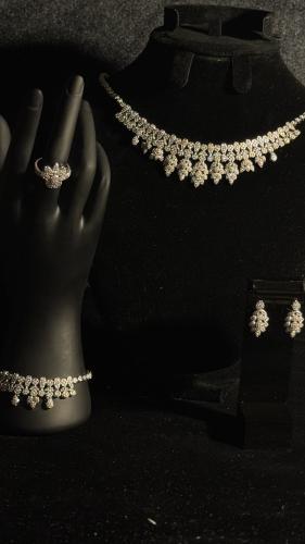 طقم اكسسوار فضي