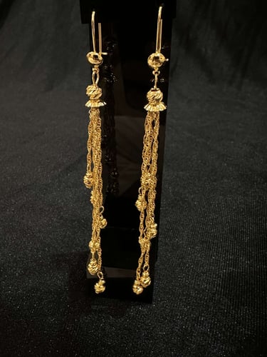 حلق بديل الذهب المتدلّي بسلاسل فاخرة