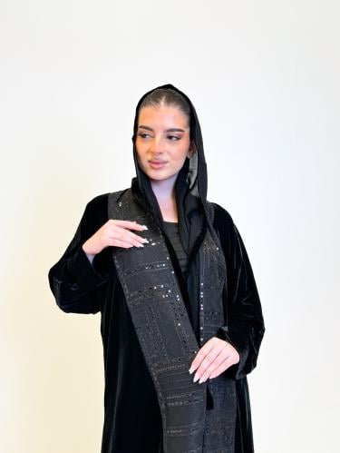 عباية مخمل فاخر لون اسود
