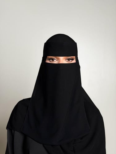 نقاب طويل بمطاط مائل