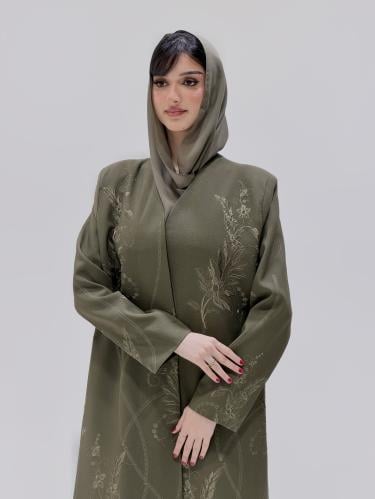 عباية بليزر مطرزة باللون الزيتي