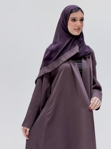 عباية بني انيقة بكم عادي